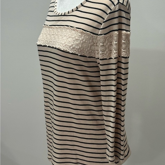 Lc Lauren Conrad Women’s Cream Striped Lace Blouse Size Medium - Picture 4 of 6